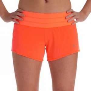 Oiselle Toolbelt Roga Shorts - snap